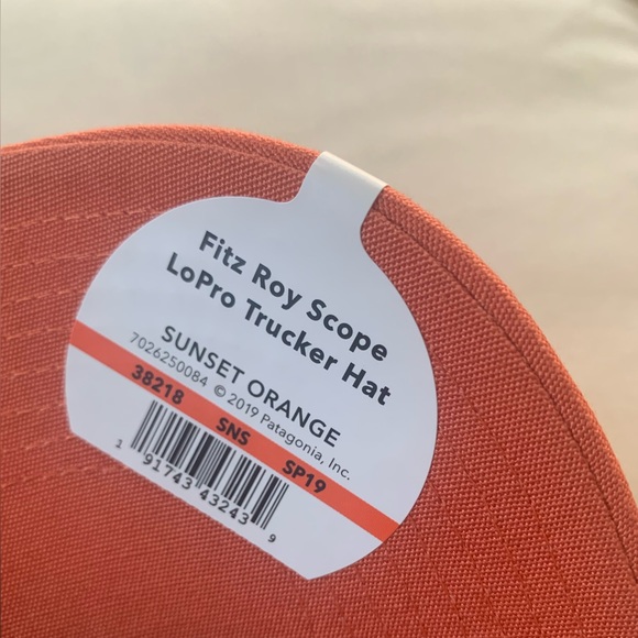 Patagonia Lopro Trucker Hat | Mesh Snapback Mountain Logo NWT - Picture 3 of 5